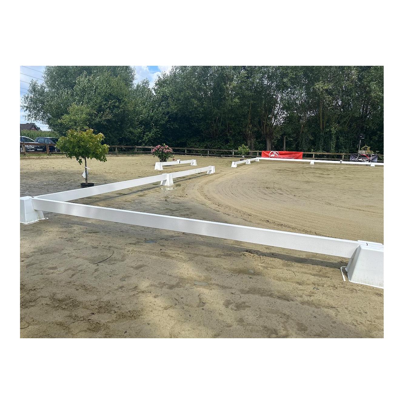 Dressurviereck aus Kunststoff