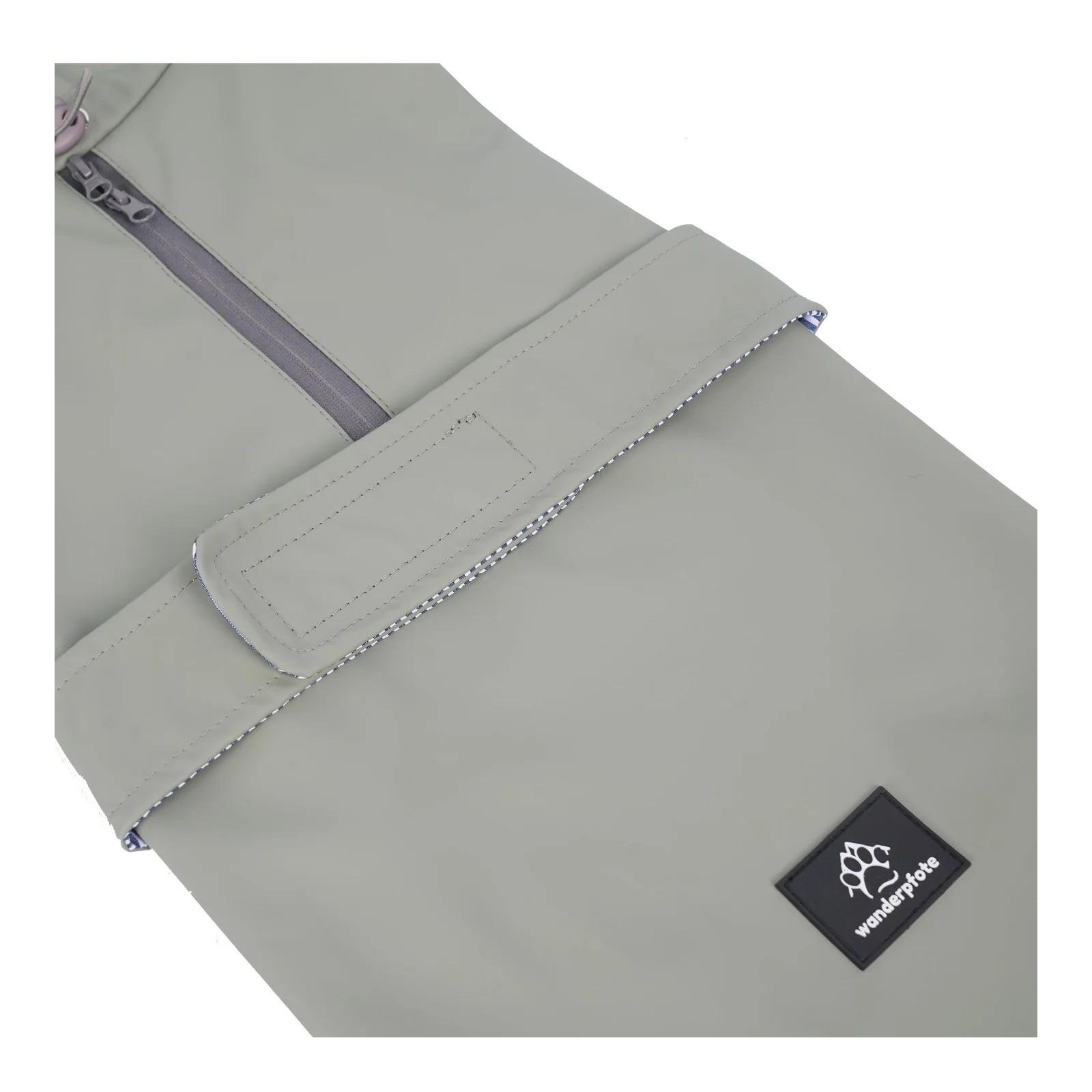 Stilvoller Hunderegenmantel