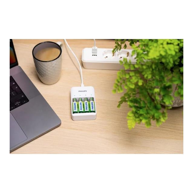 Chargeur pour piles AA/AAA, y compris piles 2xAA/2xAAA