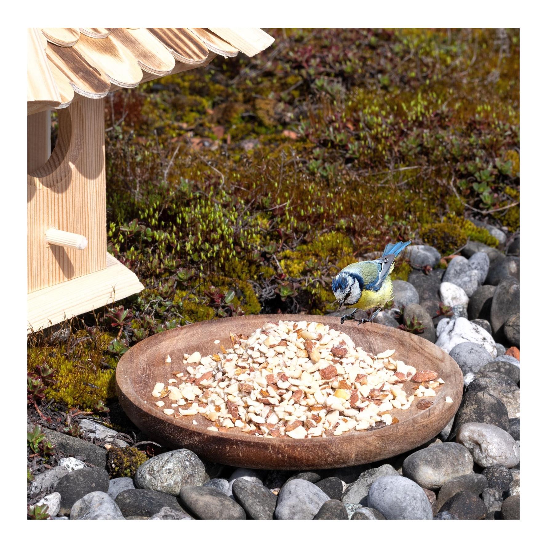 Erdnusskerne gehackt mit Haut