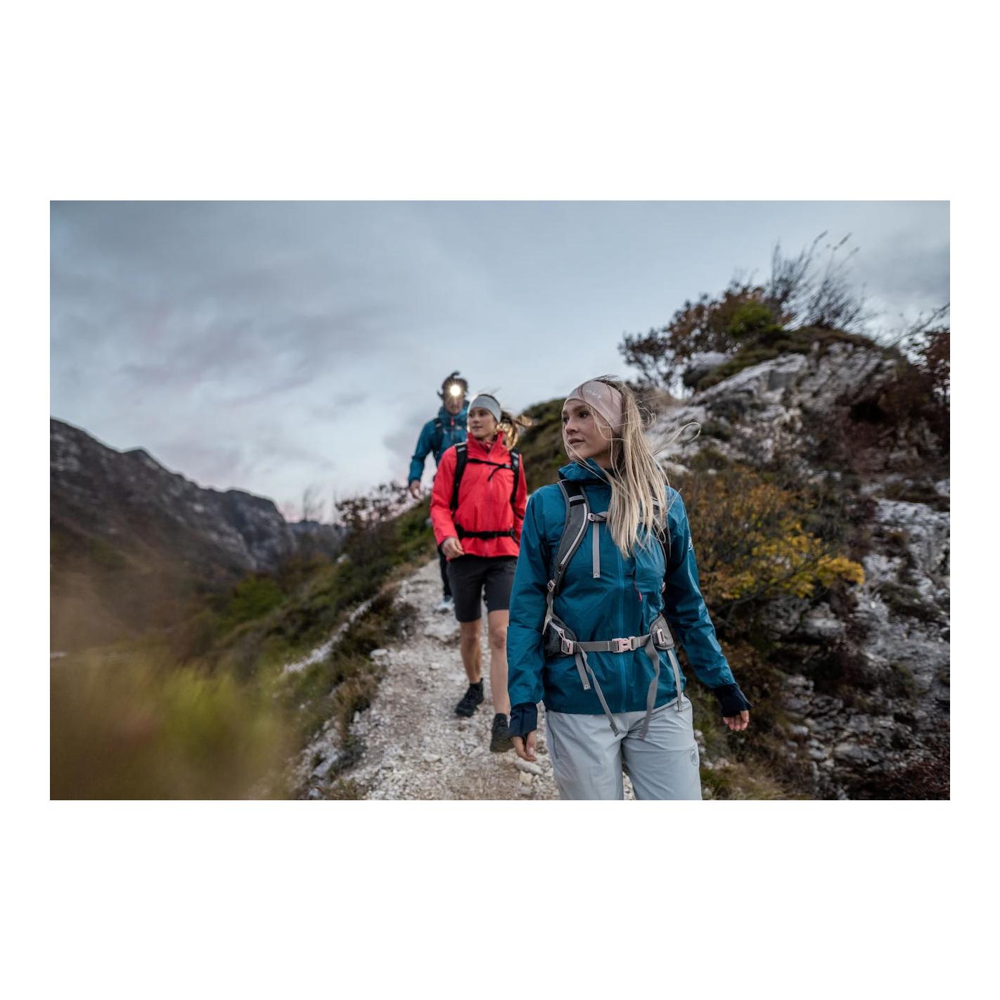 Runbold Shorts Women - marine