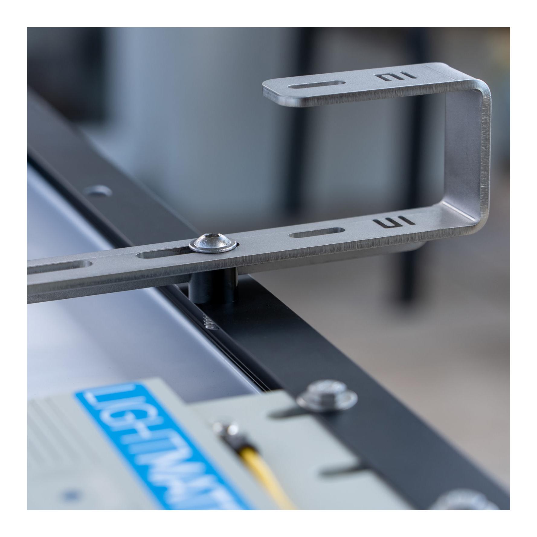 LightMate Hook - Balkonkraftwerk für die Geländermontage