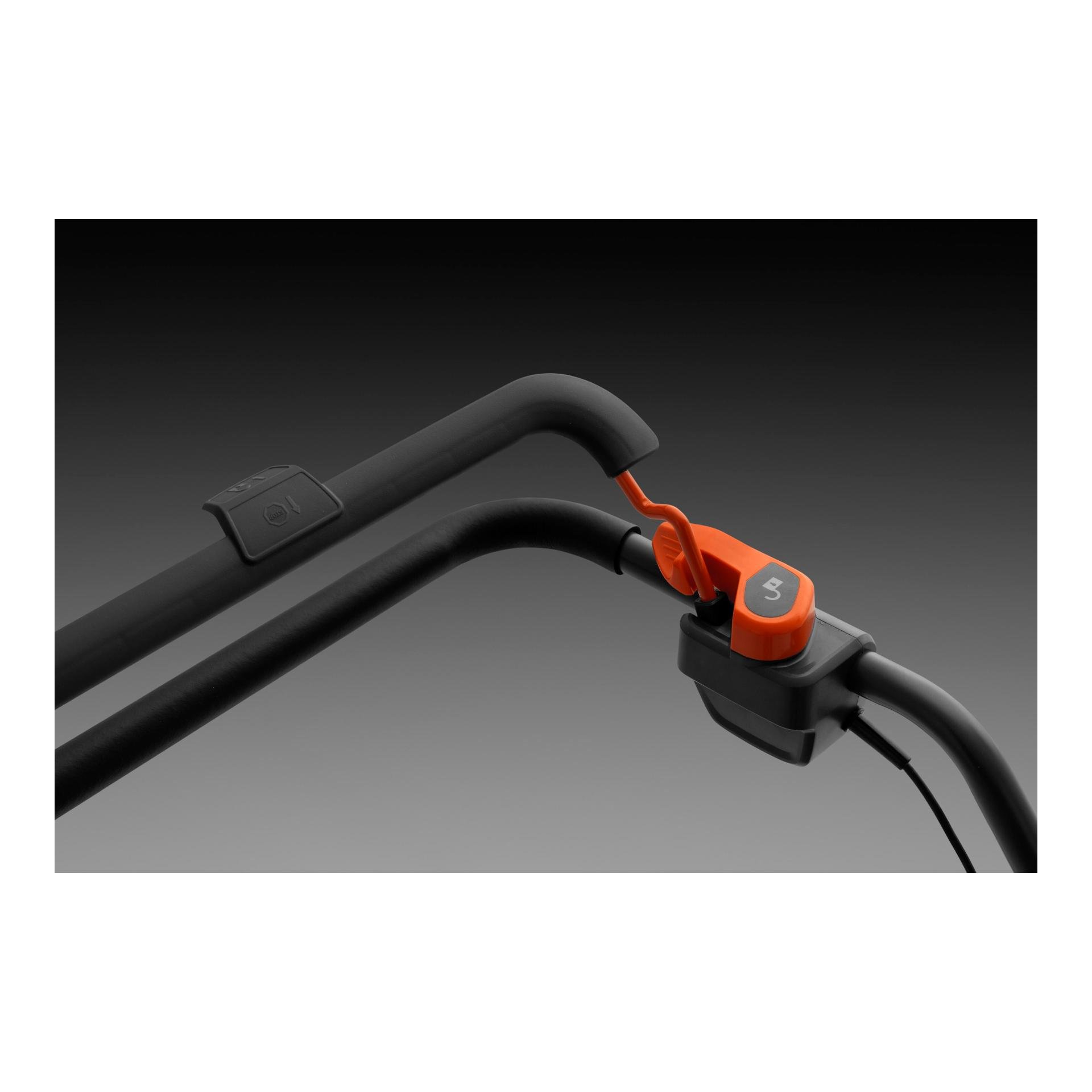 Akku - Rasenmäher LC 137i - mit Akku & Ladegerät