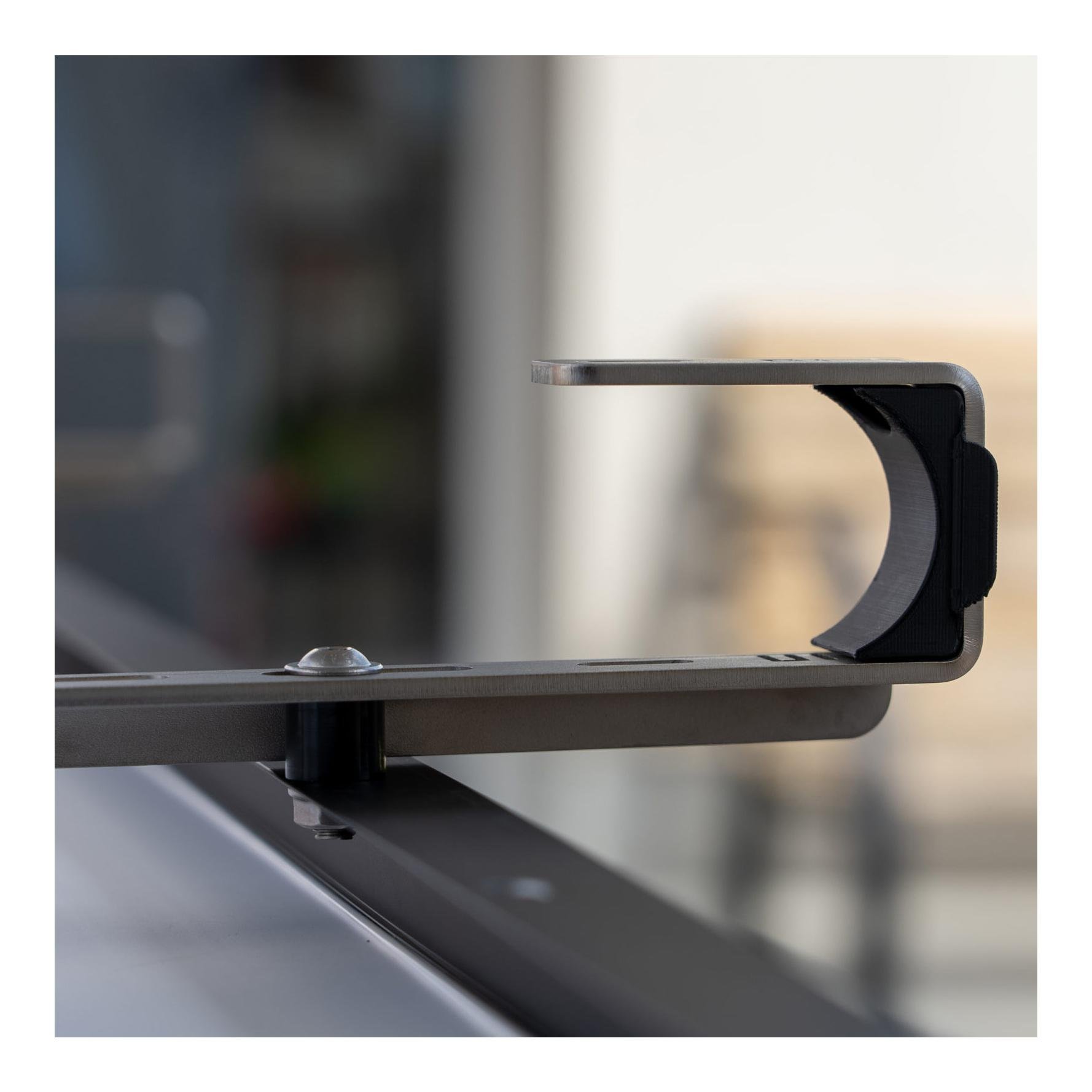 LightMate Hook - Balkonkraftwerk für die Geländermontage