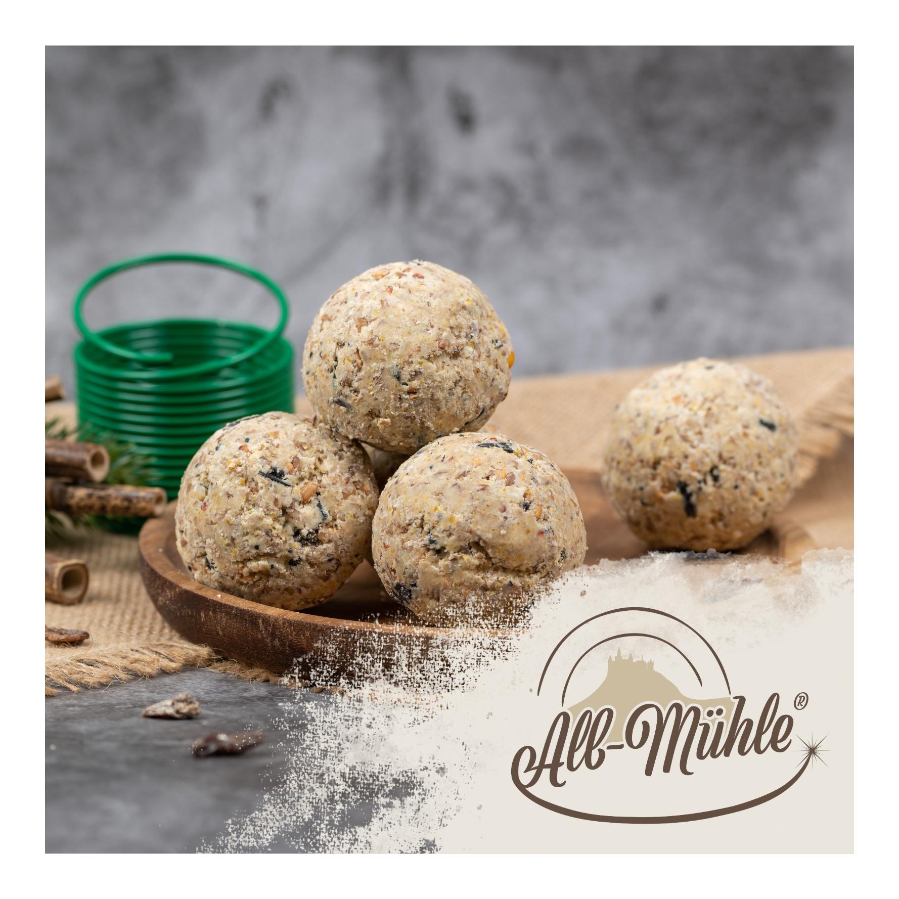 Meisenknödel aus der ALB-MÜHLE ohne Netz Vollkorn & Früchte + 2 Spender