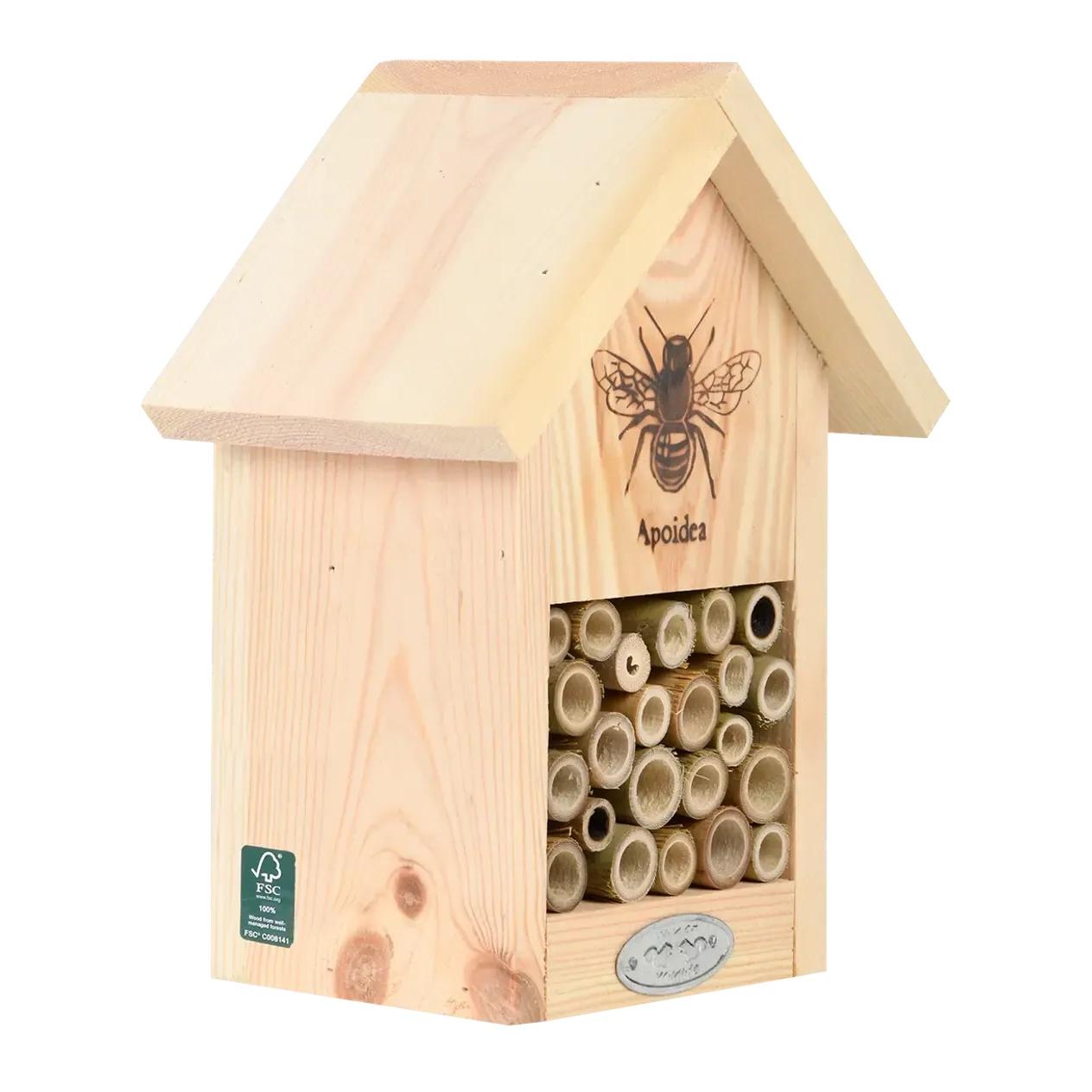 Bienenhaus mit Silhouette