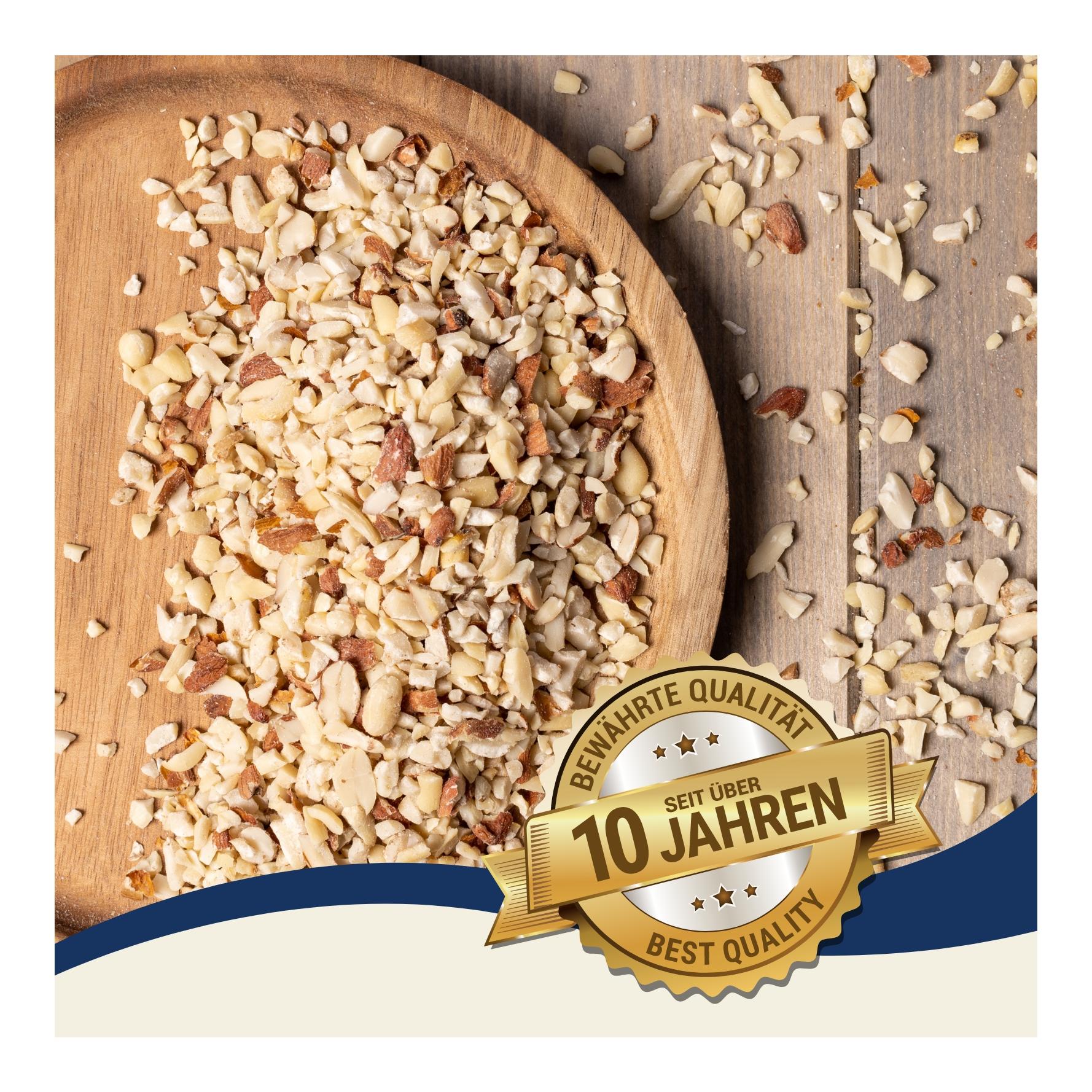 Erdnusskerne gehackt mit Haut