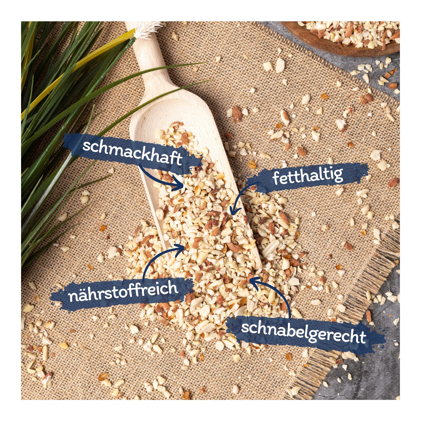 Erdnusskerne gehackt mit Haut