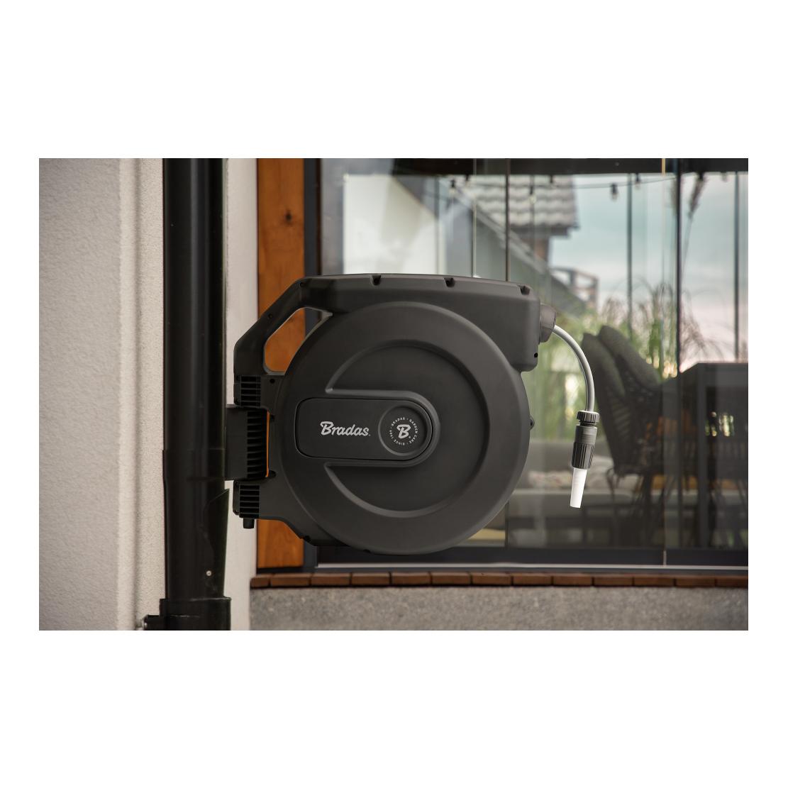 WHITE LINE Automatischer Aufroller mit 1/2" Schlauch - 50m und Zubehör