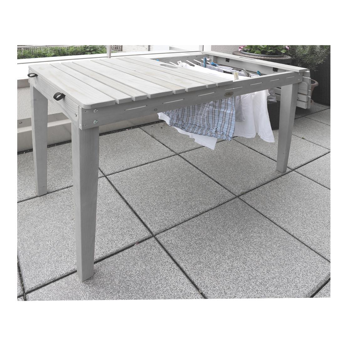 Balkontisch mit Wäschleine