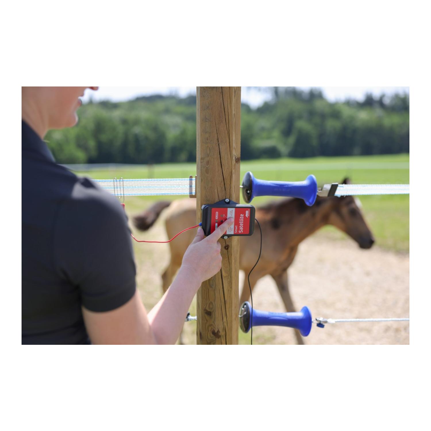 Smart Satellite - Zaun- und Batterieprüfer