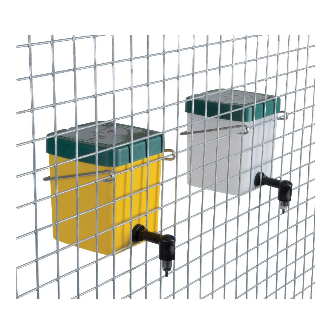 Trinkflasche mit Klappdeckel und Halterungsbügel